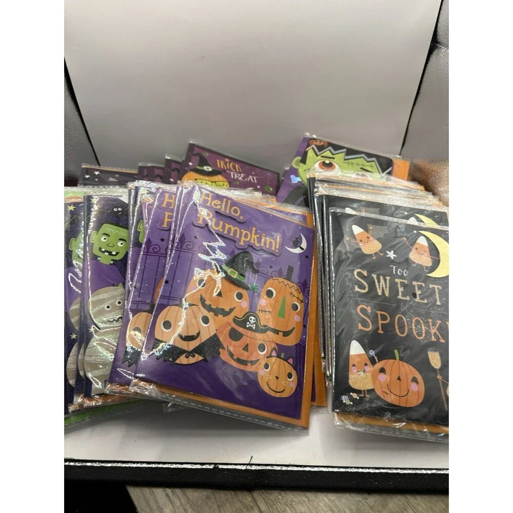 Lot Of 36 New Sealed Halloween Greeting Cards Voila  Teacher, Classmates
